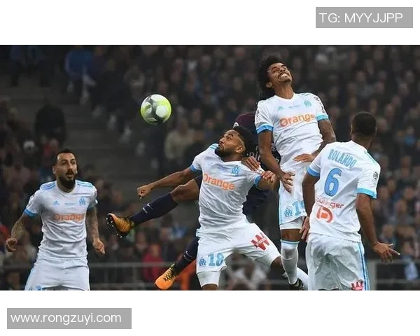 本菲卡友谊赛大胜那不勒斯帽子戏法引发争议判罚全场沸腾